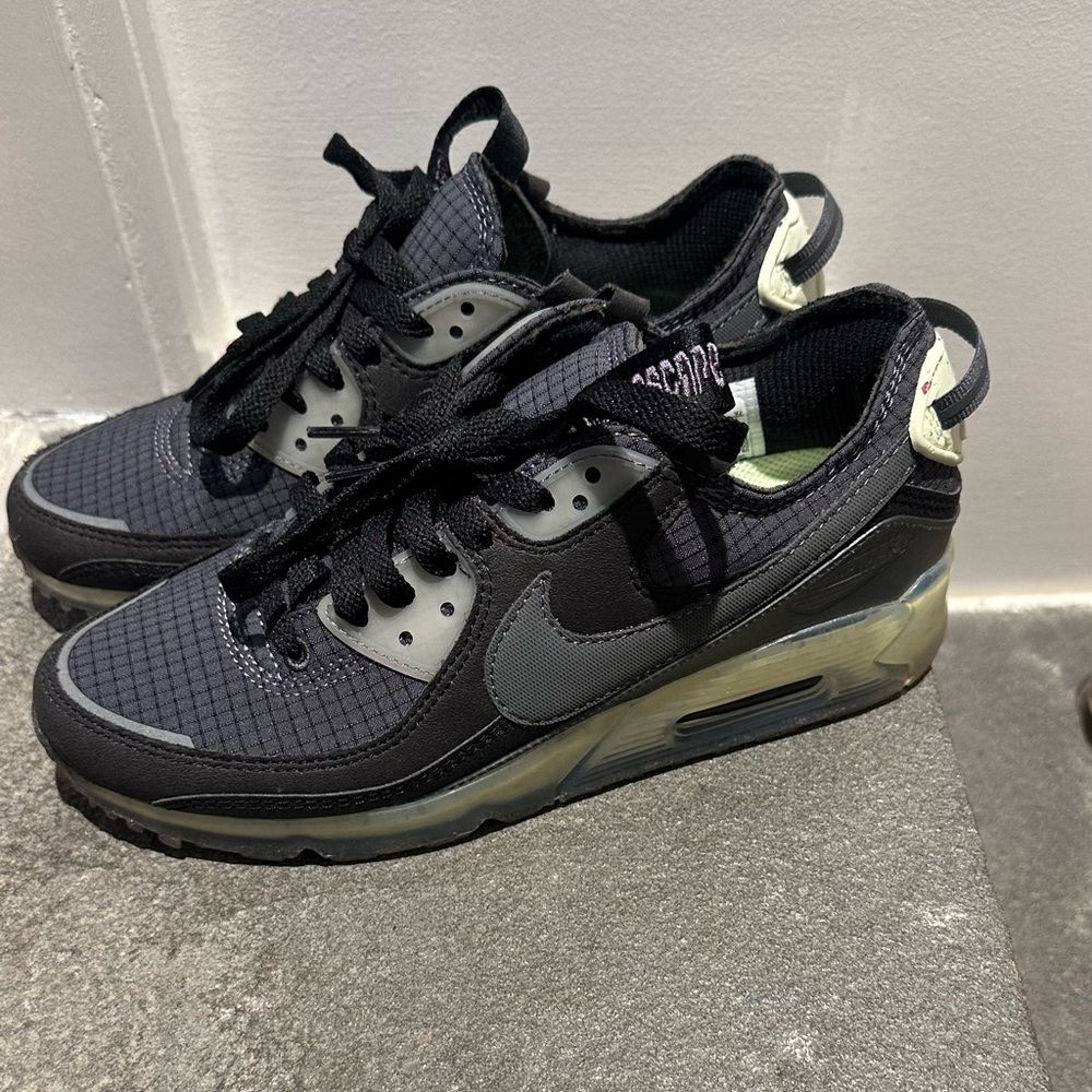 Nike Air Max 90 Black Lime Ice Sneakers US 7.5 Women’s